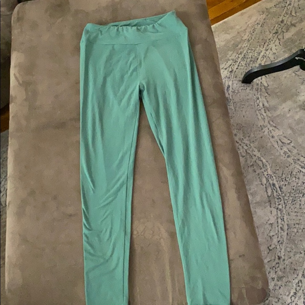 Green leggings
